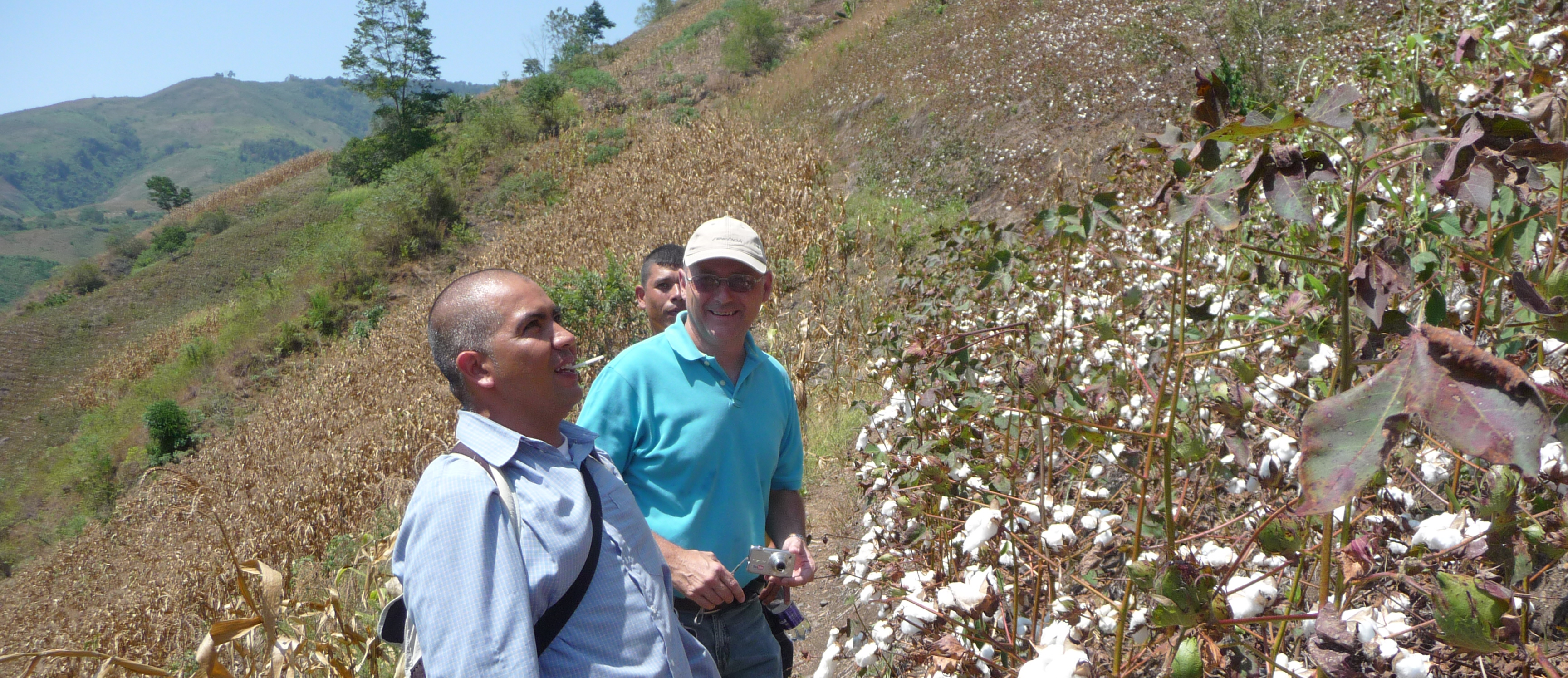 Visit with Carlos Manuel González, Fatelares, in Uramita, Colombia 2010 